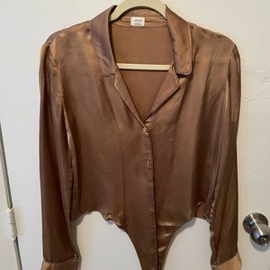 Aritzia caramel silk button down